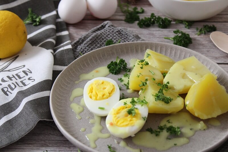 Eier in Senfsoße nach einem Familienrezept