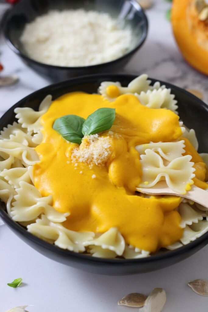 Pasta mit cremiger Kürbissoße