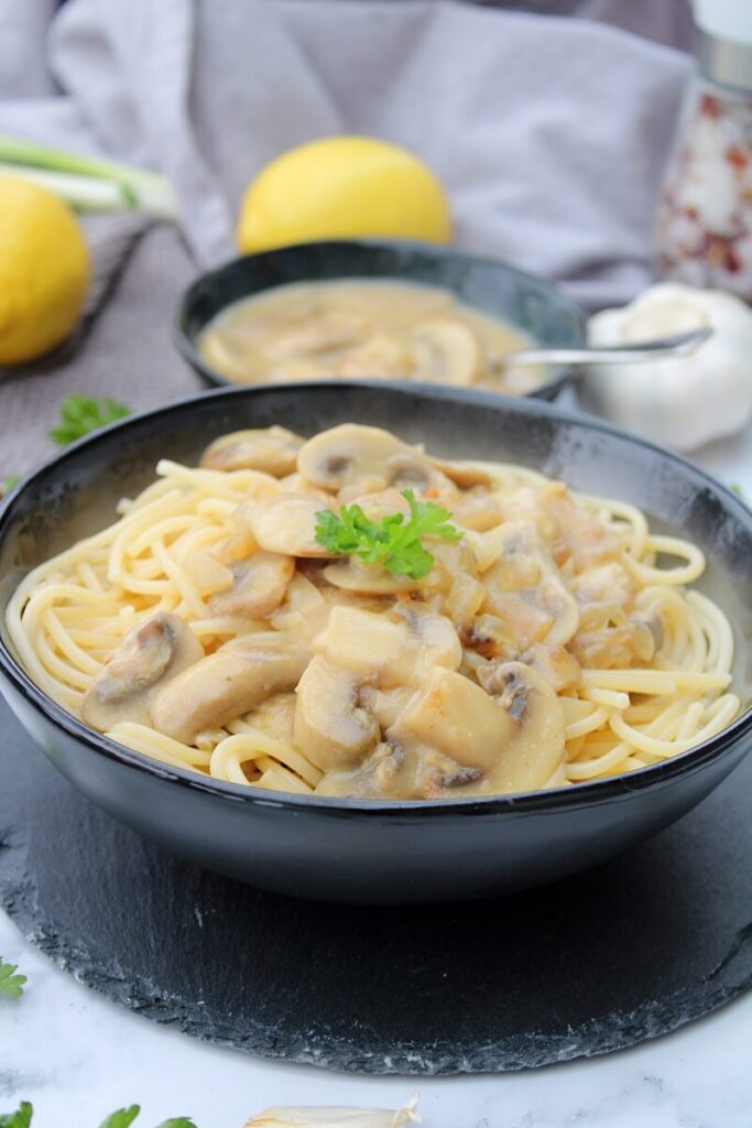 Spaghetti in cremiger Champignon-Soße