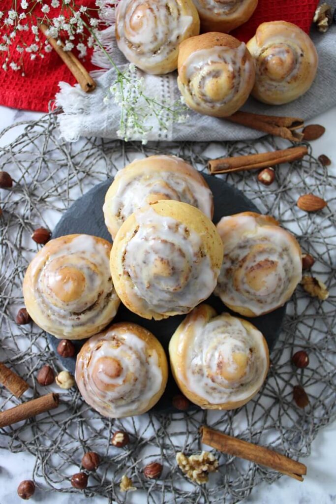 Schneckennudeln mit feiner Nussfüllung